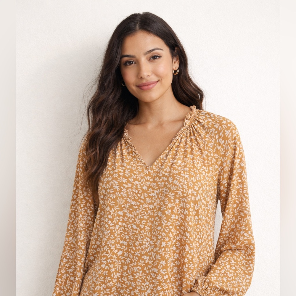 Boho Old Navy Tan White Floral Long Sleeve VNeck Blouse flow peasant top Casual